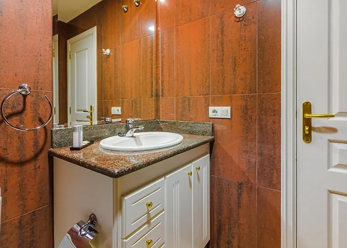 Terrazas Del Duque 3a001 דירה *